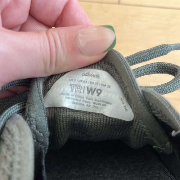 3 FOR $35 Allbirds tree runners green olive - No defects - women’s 9 - Picture 5 of 5
